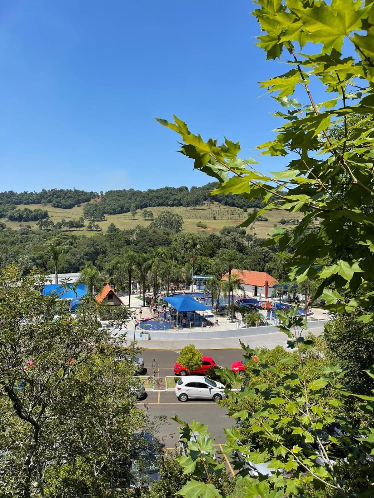 Apto Das Lavandas - 2 Quartos - Apto Todo Climatizado - A 150M Do Parque Termal! Piratuba Eksteriør billede